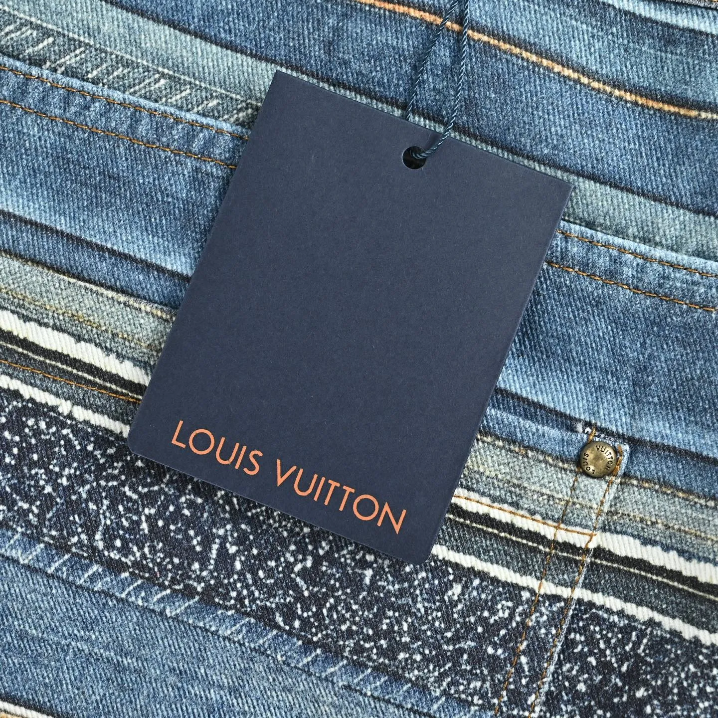 Louis Vuitton/Louis Vuitton presbyopic patchwork striped denim shorts